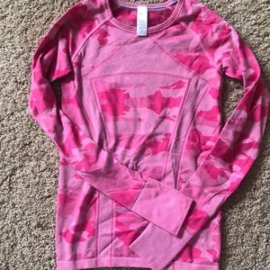 Ivivva (lululemon) yoga running thumb cubbies